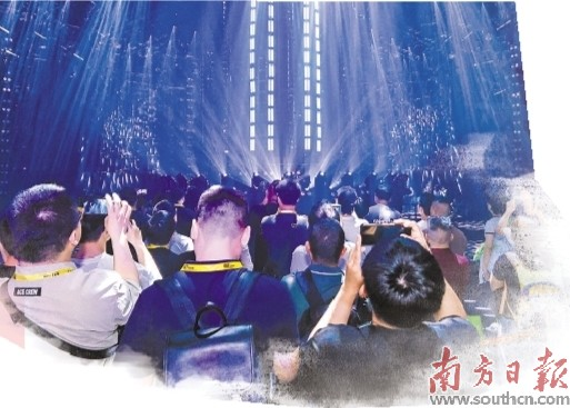 在2026年广州(国际)演艺设备、智能声光产品技术展览会(GETshow)现场,《极SHOW》等沉浸式光影大秀惊艳亮相。南方日报记者 王俊涛 摄