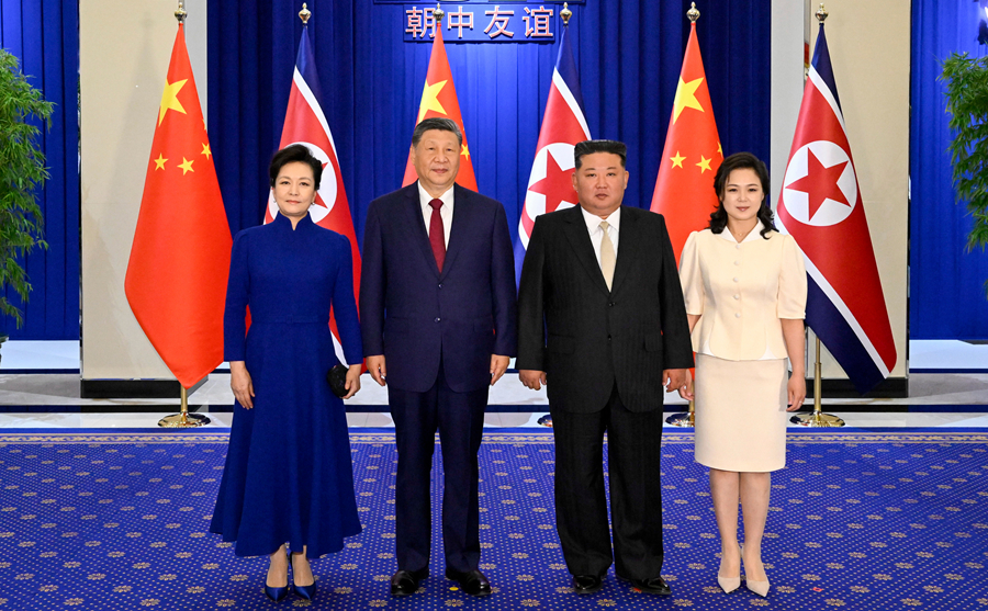 习近平出席金正恩举行的欢迎宴会