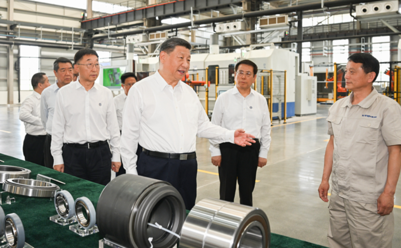 习近平：坚定信心推动高质量发展高效能治理 奋力谱写中原大地推进中国式现代化新篇章