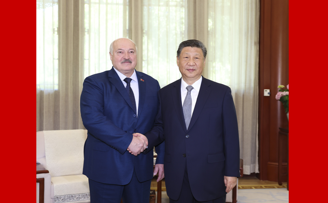 习近平会见白俄罗斯总统卢卡申科