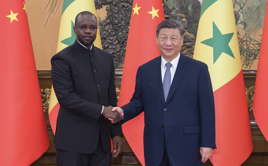 习近平会见塞内加尔总理松科