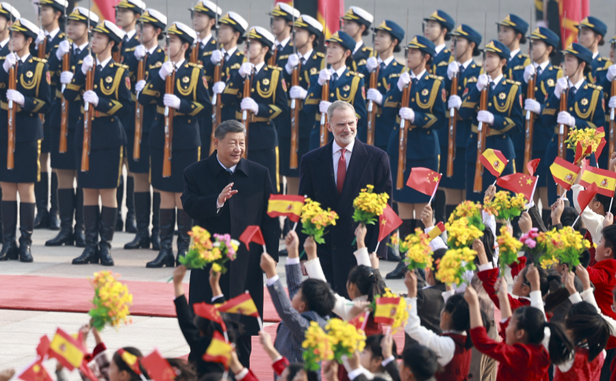 习近平会见西班牙国王费利佩六世