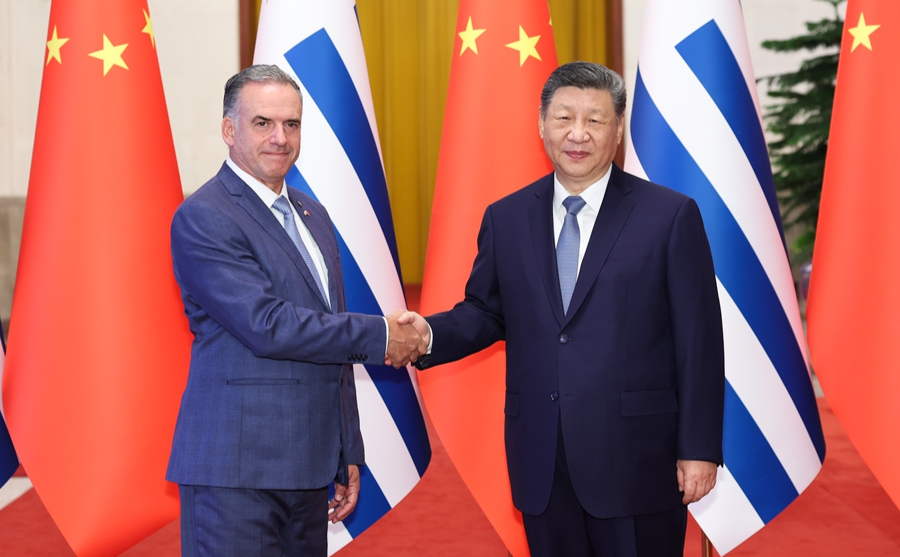 习近平同乌拉圭总统奥尔西举行会谈