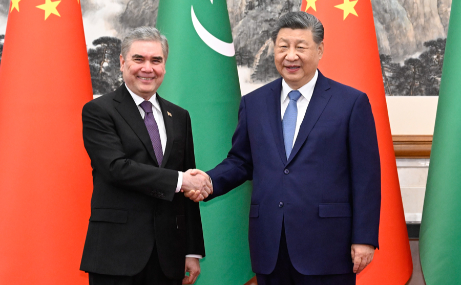 习近平会见土库曼斯坦民族领袖、人民委员会主席别尔德穆哈梅多夫