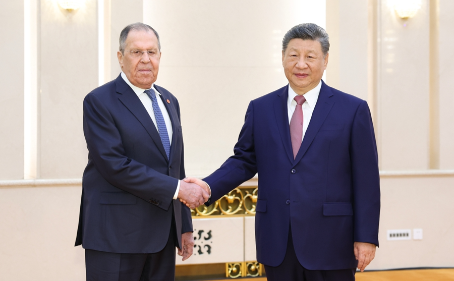 习近平会见俄罗斯外长拉夫罗夫